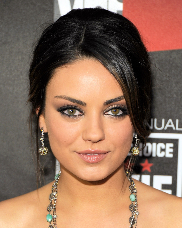 mila kunis spreads pussy porn picture fakes mila kunis milakunis