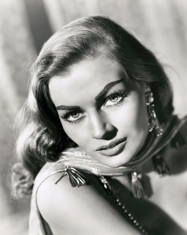 miranda killgallen porn still here anitaekberg